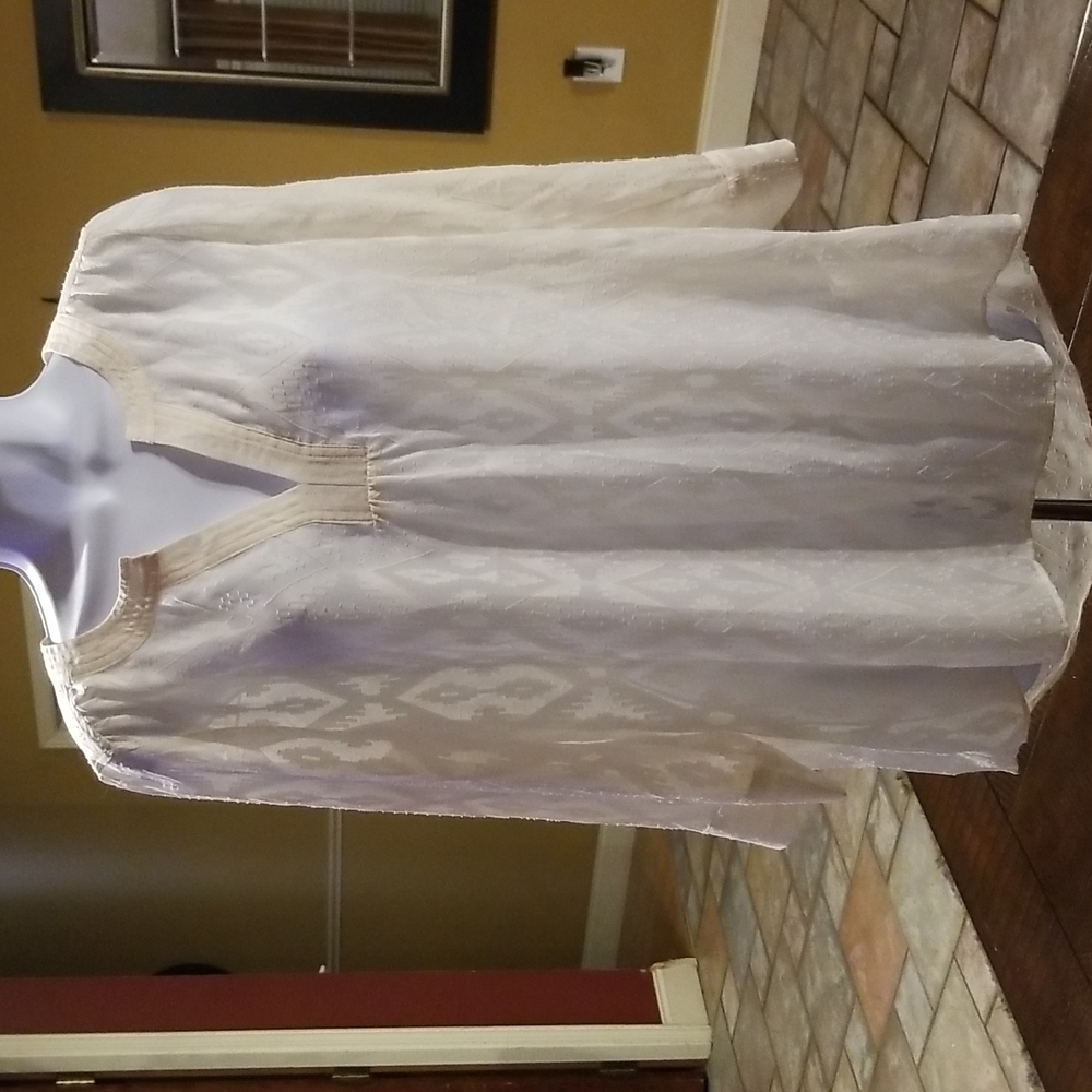 🌺Jaclyn Smith Sheer Off White Blouse - Picture 1 of 8